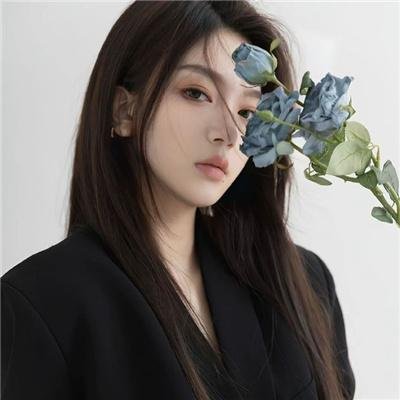 摄影师贝尔蒂与海豚零距离